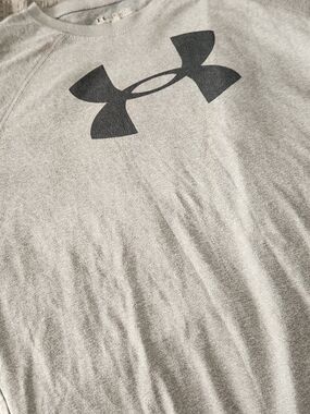 Under Armour Light Gray Crew Neck Shirt with Black Logo